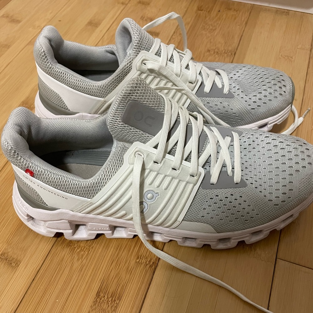 Gray on cloud swift women’s size 8.5